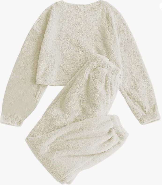 White fuzzy and comfortable loungewear set 